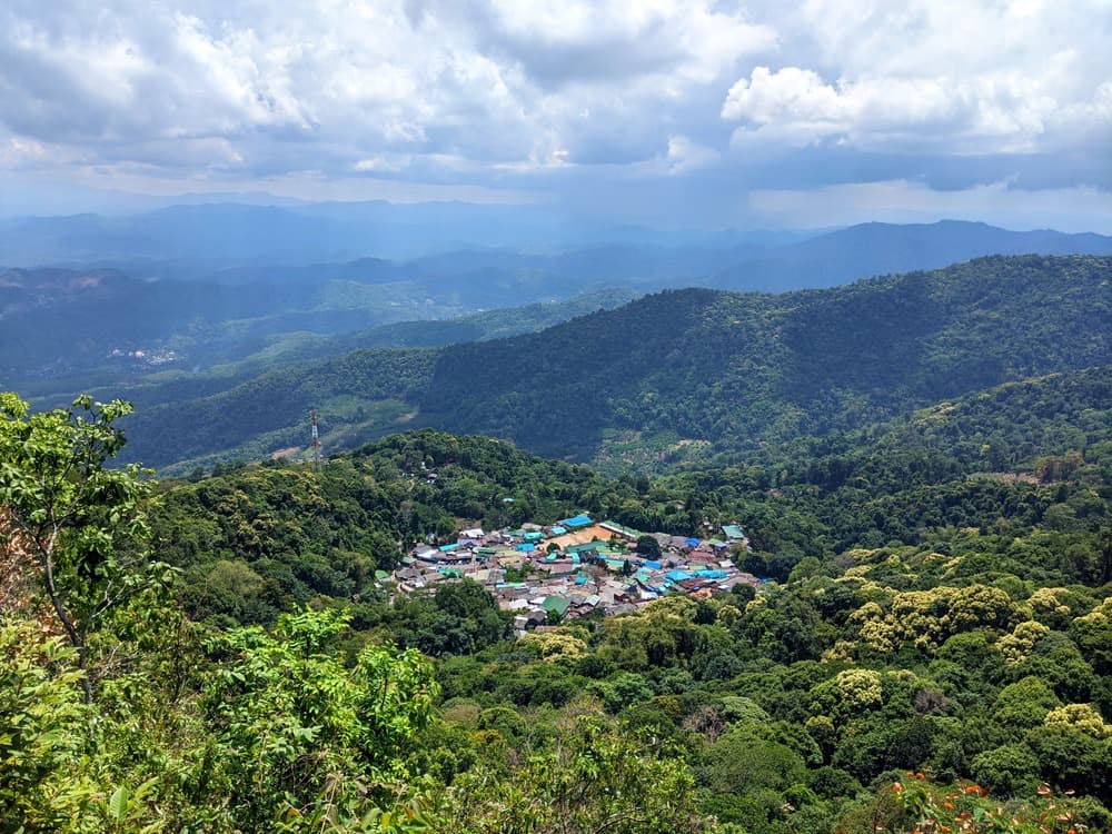 Hmong Doi pui
