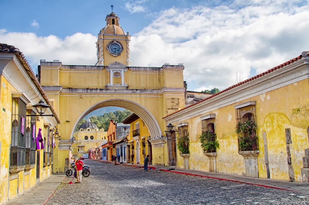 Pourquoi Antigua est une ville incontournable du Guatemala ?
